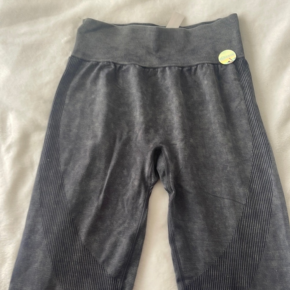 Victoria’s Secret PINK leggings. Size Large